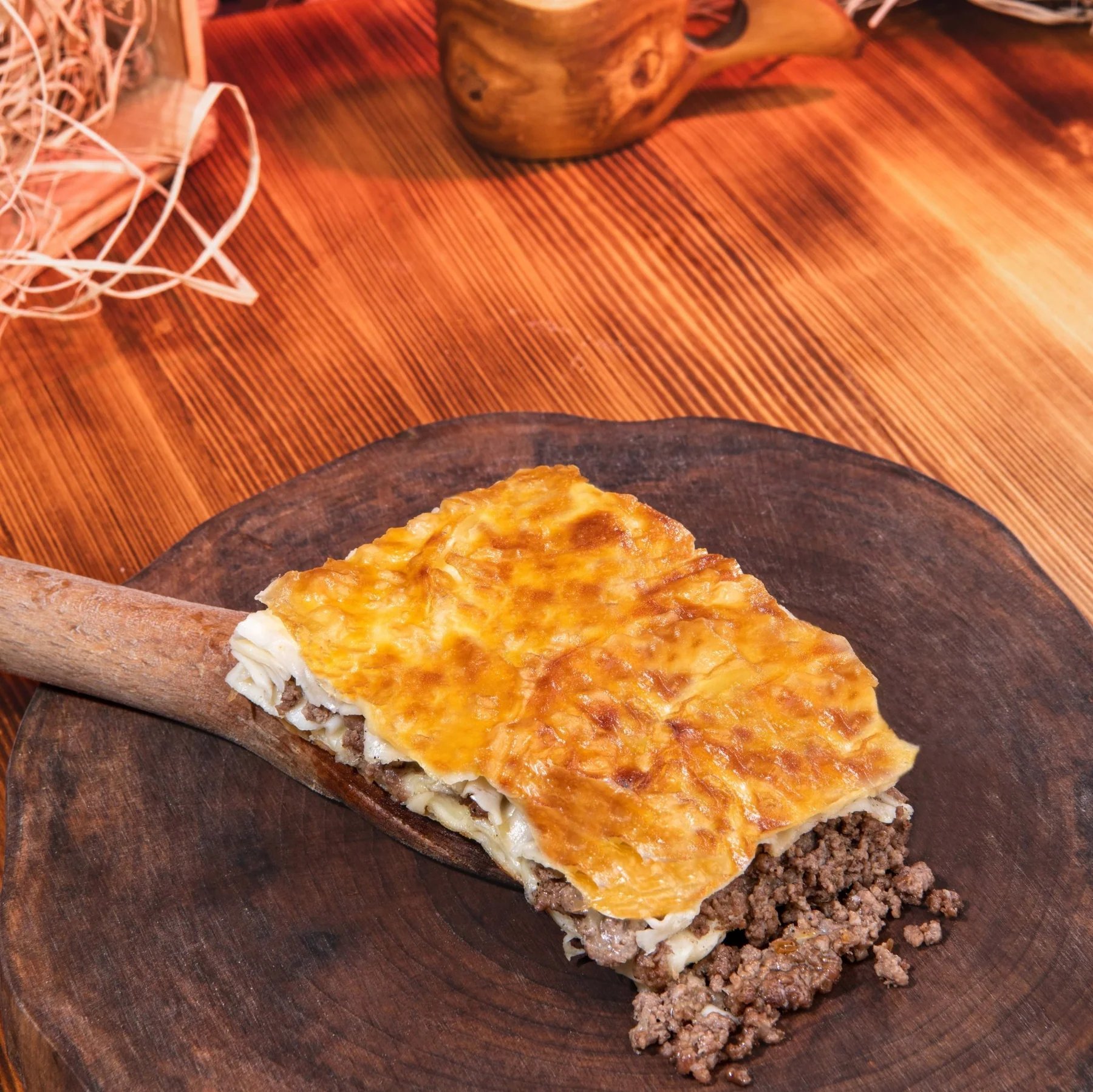 Tereyağlı Kıymalı Su Böreği